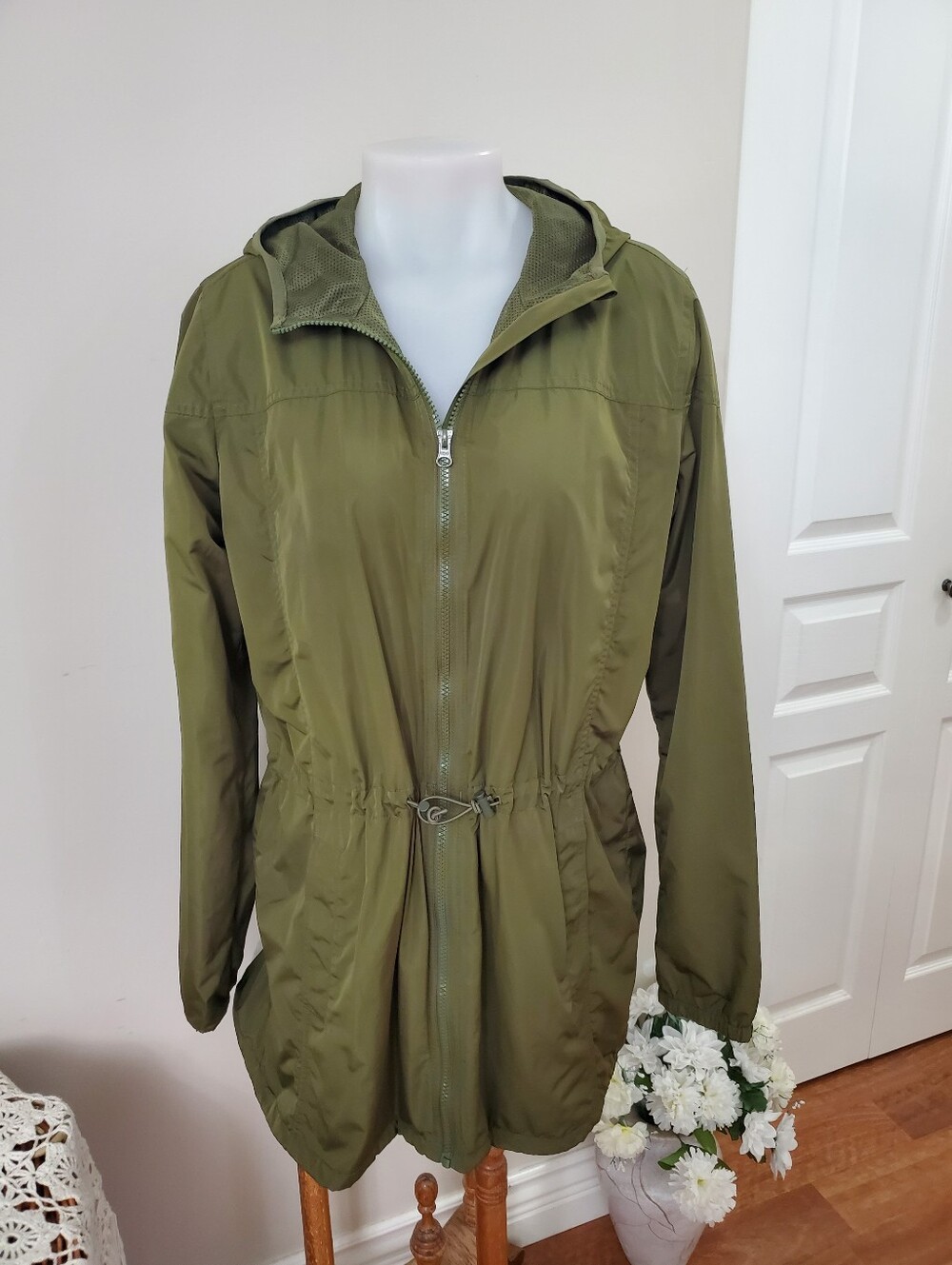Olive Hooded Windbreaker Jacket M Tall.